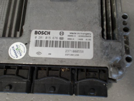 CALCULATEUR MOTEUR RENAULT MEGANE