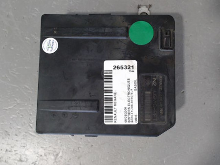 BOITE A FUSIBLES RENAULT MEGANE