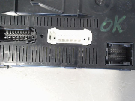 BOITIER GESTION HABITACLE RENAULT CLIO
