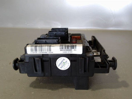 BOITE A FUSIBLES PEUGEOT 206