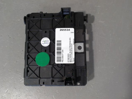 BOITE A FUSIBLES PEUGEOT 206