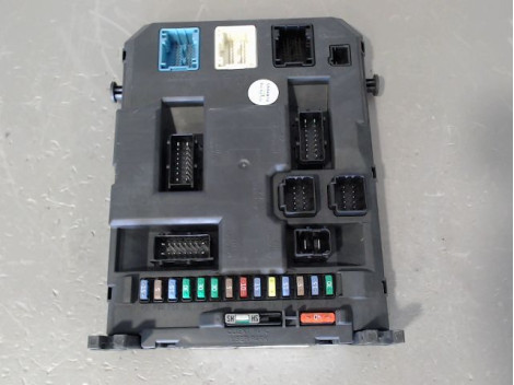 BOITIER GESTION HABITACLE PEUGEOT 207