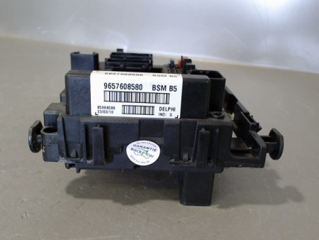 BOITE A FUSIBLES PEUGEOT 307