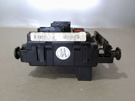 BOITE A FUSIBLES PEUGEOT 206