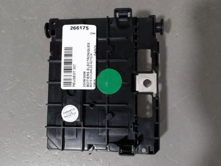 BOITE A FUSIBLES PEUGEOT 307