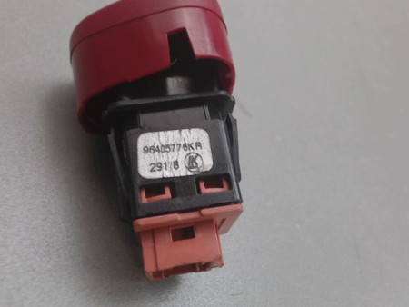 BOUTON DE WARNING CITROEN C3