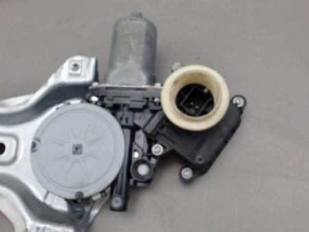 MECANISME LEVE-GLACE AVANT GAUCHE TOYOTA VERSO