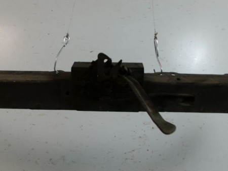 TRAVERSE SUPERIEURE ARMATURE AVANT CITROEN C4