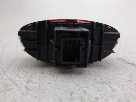 BOUTON DE WARNING PEUGEOT 206