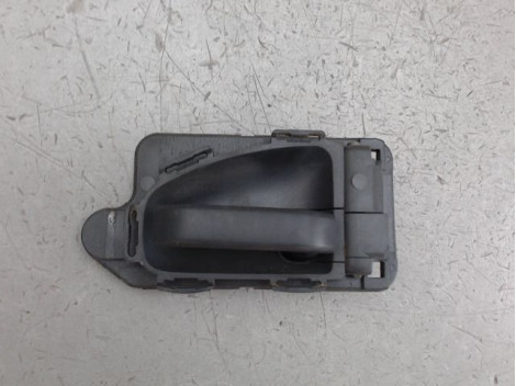 POIGNEE INTERIEURE PORTE AVANT DROIT CITROEN SAXO
