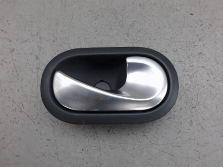 POIGNEE INTERIEURE PORTE AVANT DROIT RENAULT TWINGO