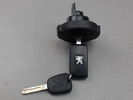 BOUCHON RESERVOIR A CARBURANT PEUGEOT 308