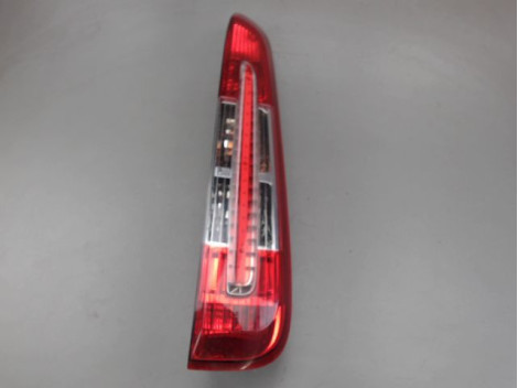 FEU ARRIERE DROIT FORD C-MAX
