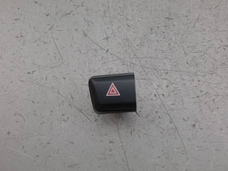 BOUTON DE WARNING PEUGEOT 208