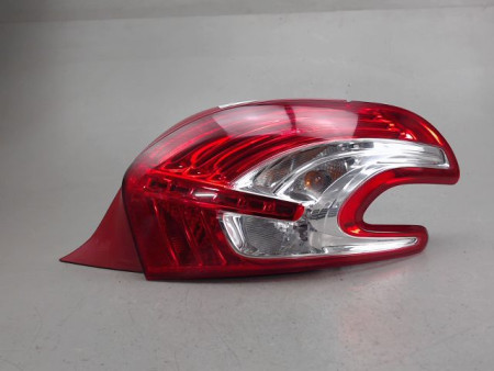FEU ARRIERE DROIT PEUGEOT 208