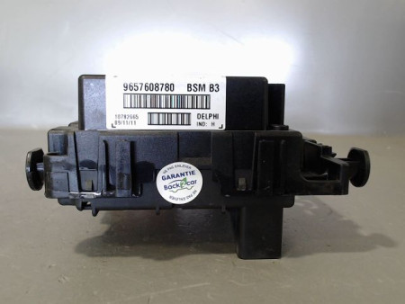 BOITE A FUSIBLES PEUGEOT 206