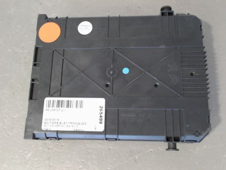 BOITIER GESTION HABITACLE PEUGEOT 208