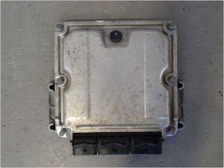 CALCULATEUR MOTEUR RENAULT MASTER