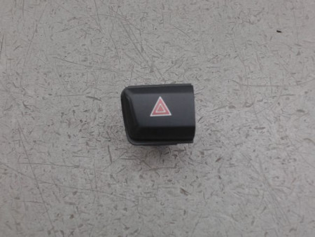 BOUTON DE WARNING PEUGEOT 208