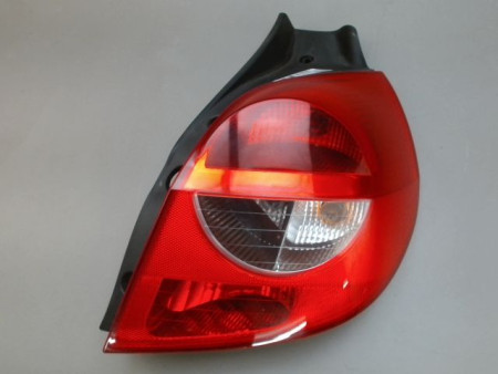 FEU ARRIERE DROIT RENAULT CLIO