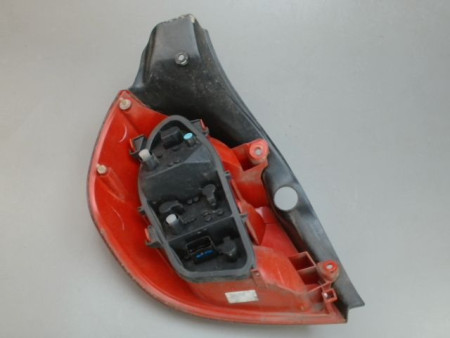FEU ARRIERE DROIT RENAULT CLIO