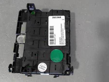 BOITE A FUSIBLES PEUGEOT 307