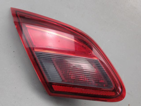 FEU ARRIERE INTERIEUR GAUCHE OPEL CORSA