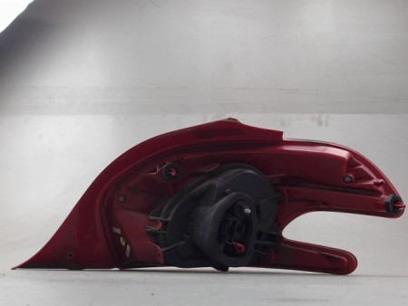 FEU ARRIERE GAUCHE  PEUGEOT 208