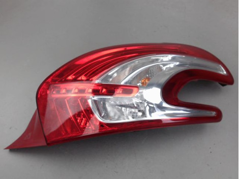 FEU ARRIERE DROIT PEUGEOT 208