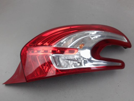 FEU ARRIERE DROIT PEUGEOT 208