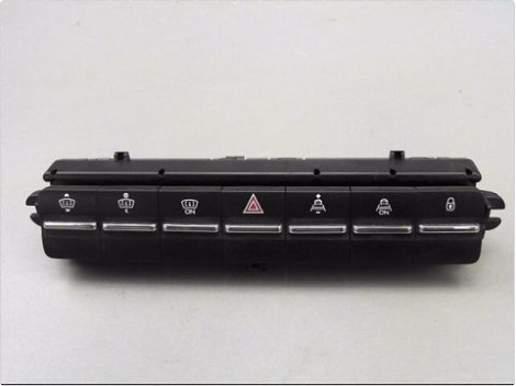 BOUTON DE WARNING PEUGEOT 5008 2009-2013