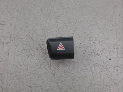 BOUTON DE WARNING PEUGEOT 208