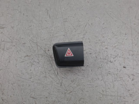 BOUTON DE WARNING PEUGEOT 208