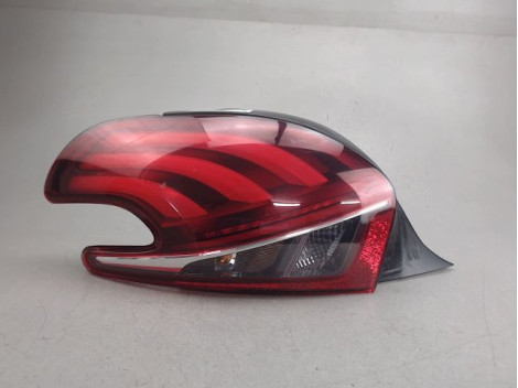 FEU ARRIERE GAUCHE  PEUGEOT 208