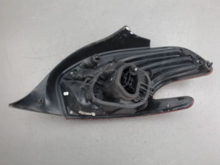 FEU ARRIERE GAUCHE  PEUGEOT 208