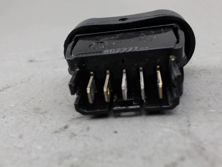 COMMANDE LEVE-GLACE PORTE AVG DACIA SANDERO