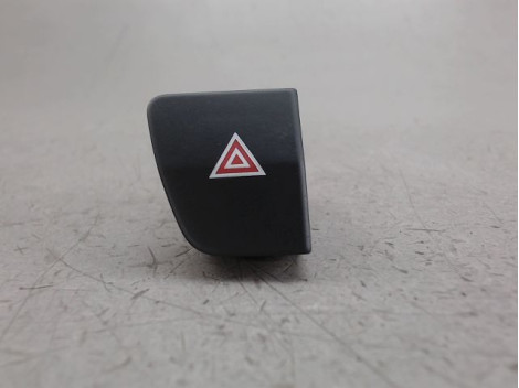 BOUTON DE WARNING PEUGEOT 5008