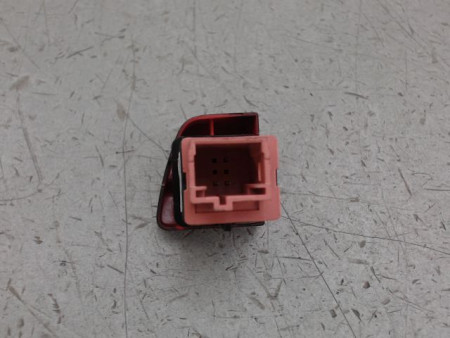 BOUTON DE WARNING PEUGEOT 5008