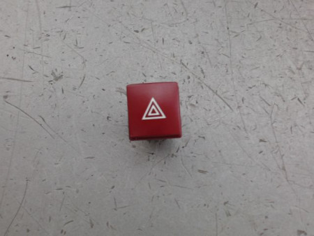 BOUTON DE WARNING PEUGEOT 207