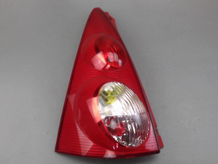 FEU ARRIERE GAUCHE  PEUGEOT 107