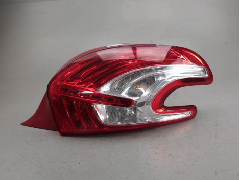 FEU ARRIERE DROIT PEUGEOT 208