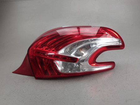 FEU ARRIERE DROIT PEUGEOT 208