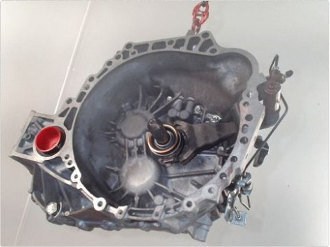 BOITE A VITESSE MECANIQUE TOYOTA AVENSIS 2.2 D-4D 