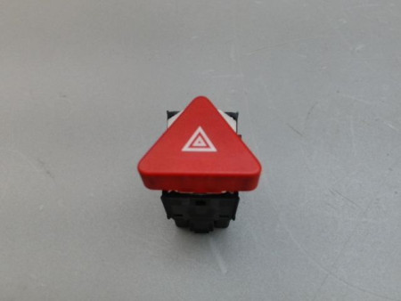 BOUTON DE WARNING VOLKSWAGEN GOLF