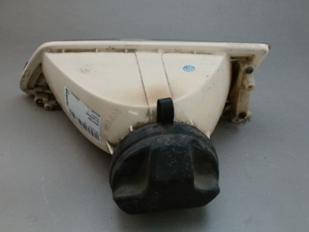 PHARE DROIT PEUGEOT 106
