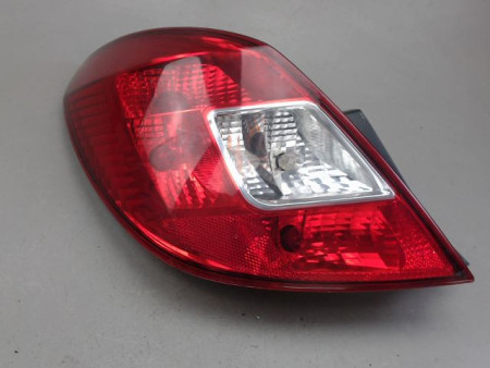FEU ARRIERE GAUCHE  OPEL CORSA