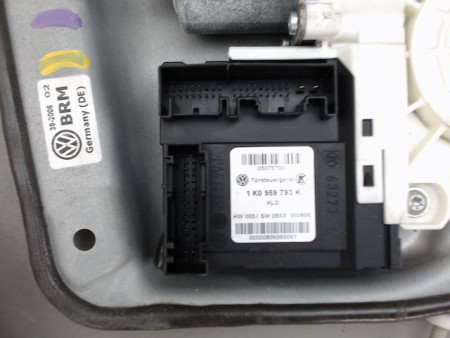MECANISME LEVE-GLACE AVANT GAUCHE VOLKSWAGEN GOLF