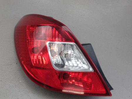 FEU ARRIERE GAUCHE  OPEL CORSA
