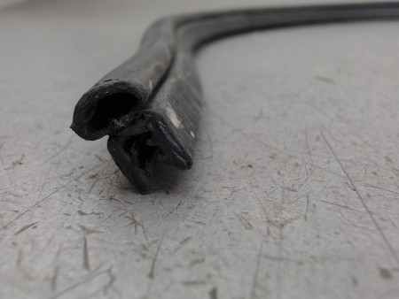 JOINT CAPOT OPEL AGILA