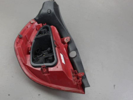 FEU ARRIERE DROIT RENAULT CLIO